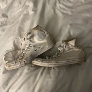 Converse chuck taylors